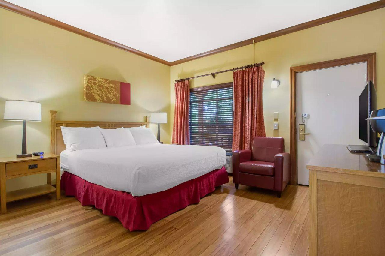Inn Marin And Suites, Ascend Hotel Collection Новато Экстерьер фото
