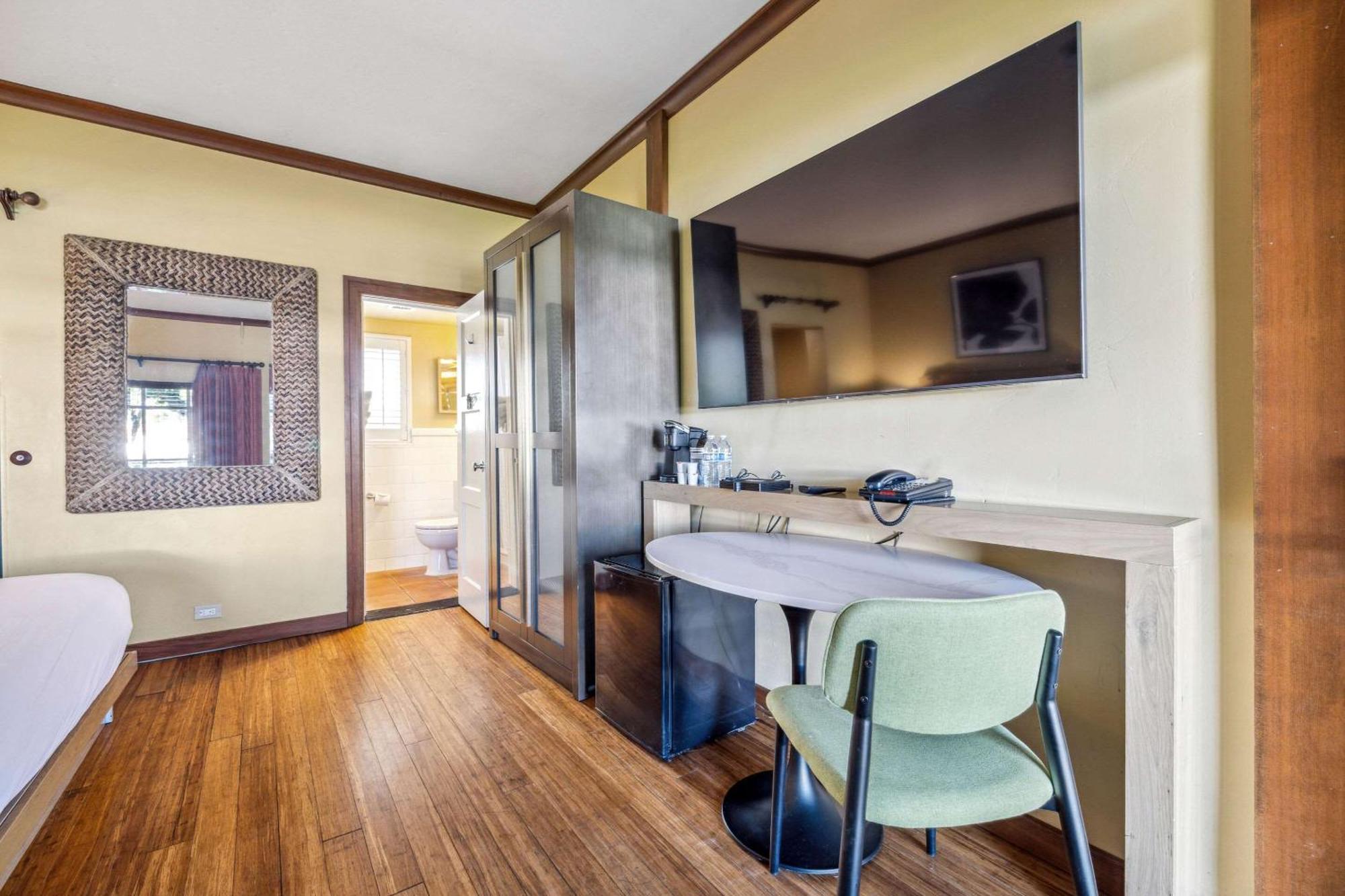 Inn Marin And Suites, Ascend Hotel Collection Новато Экстерьер фото